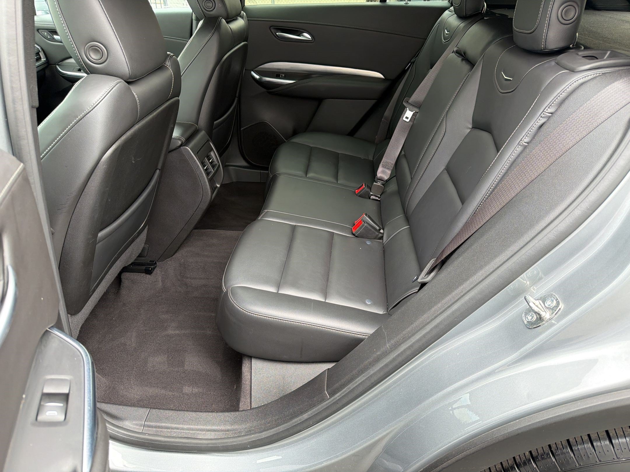 Used 2024 Cadillac XT4 Premium Luxury FWD image 21