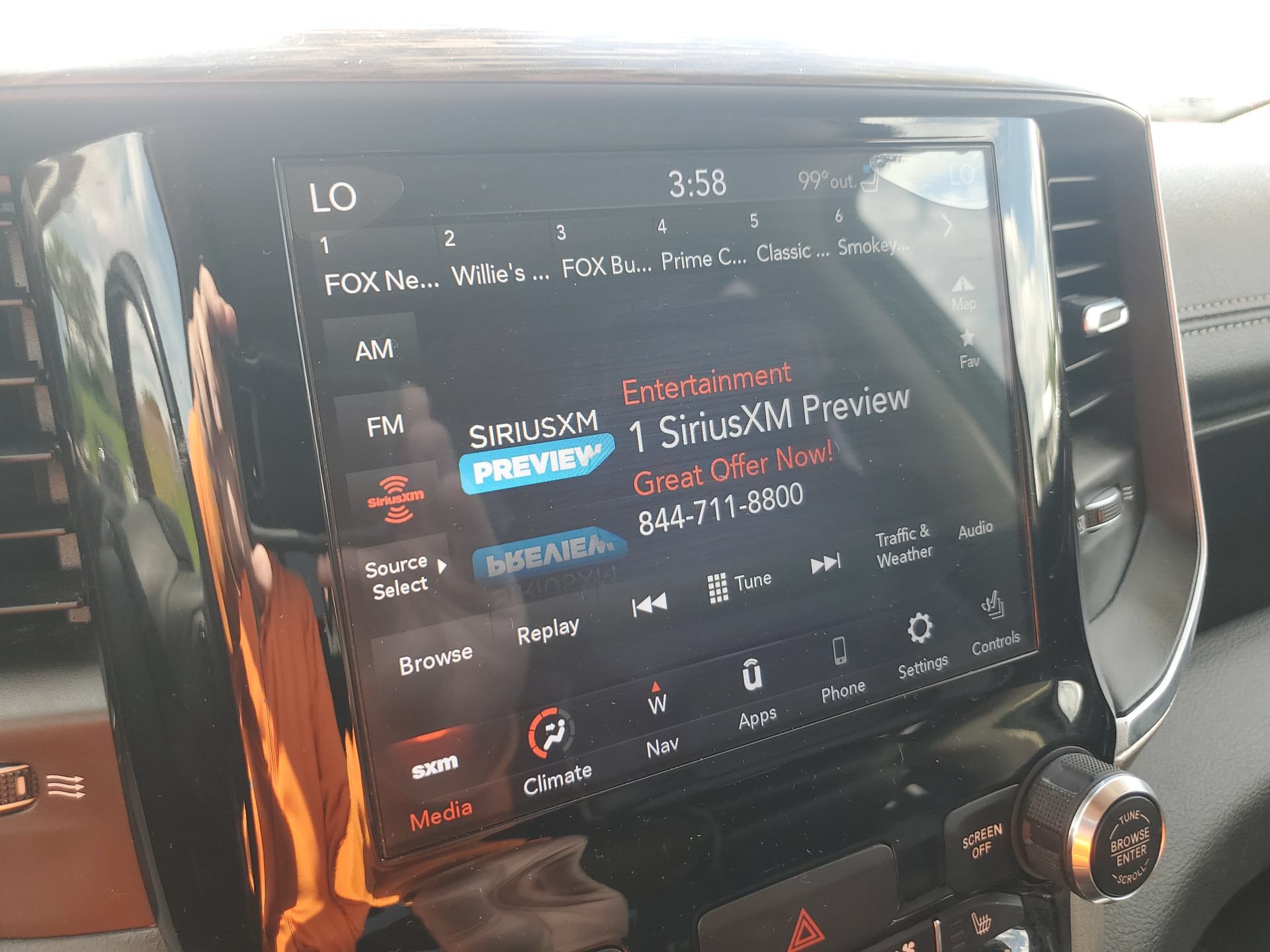 Used 2020 RAM 1500 Laramie AWD/4WD image 21