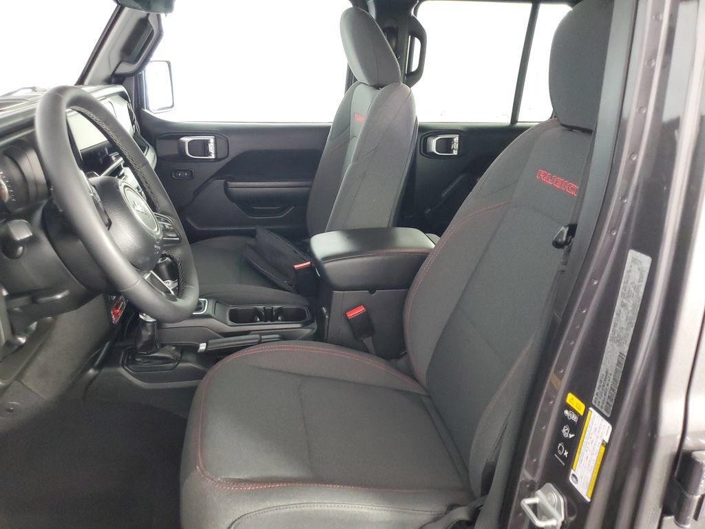 Used 2025 Jeep Wrangler Unlimited Rubicon w/ Convenience Group AWD/4WD image 13