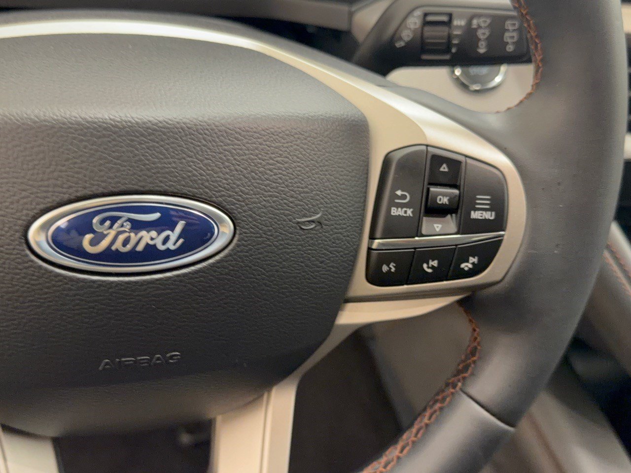 Used 2026 Ford Explorer Active RWD image 19