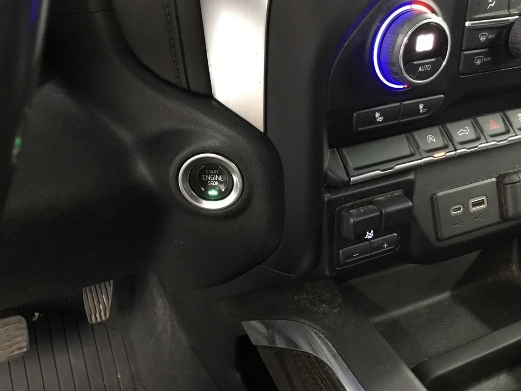 Used 2021 Chevrolet Silverado 1500 RST AWD/4WD image 16