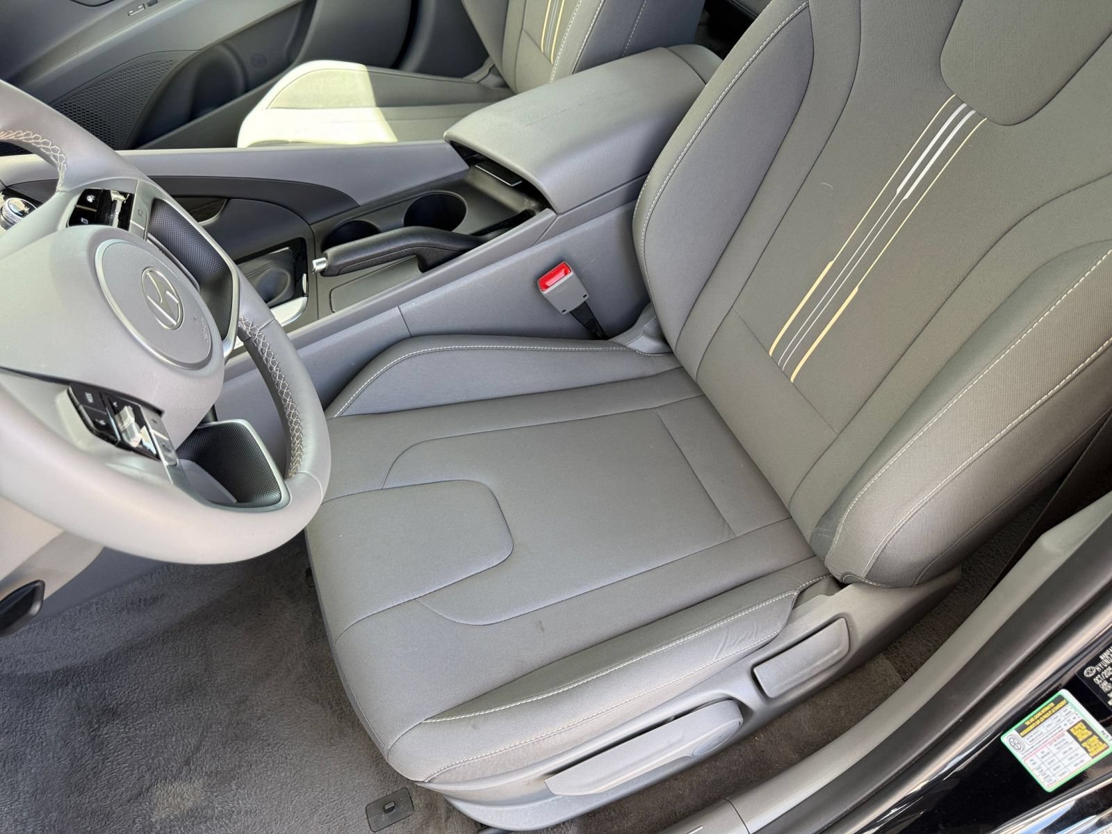 Used 2026 Hyundai Elantra Sport FWD image 35