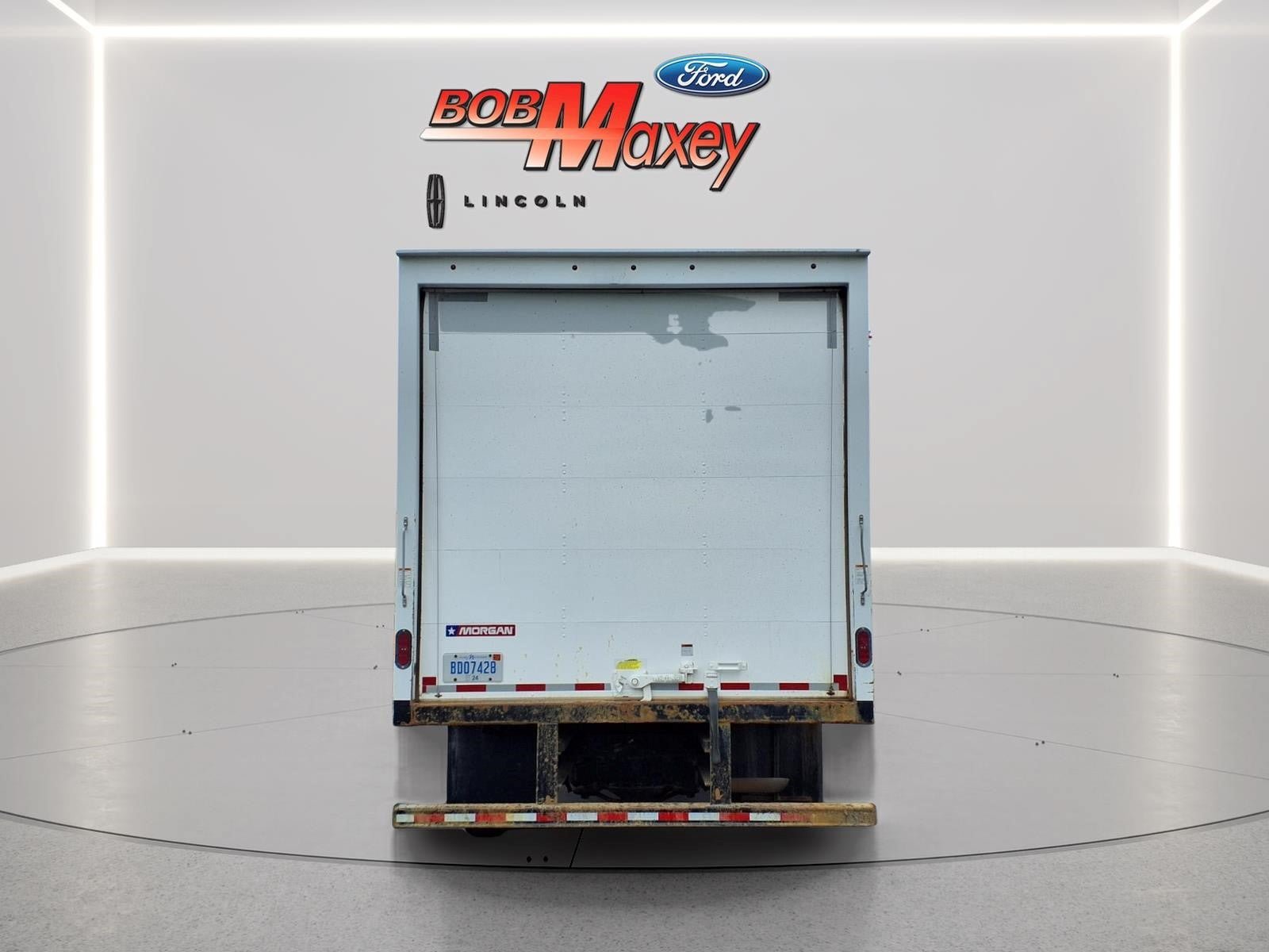 Used 2022 Ford F550 Luxury RWD image 4