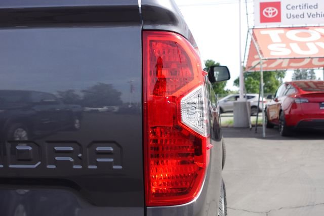 Used 2014 Toyota Tundra SR5 w/ SR5 Upgrade Package image 8