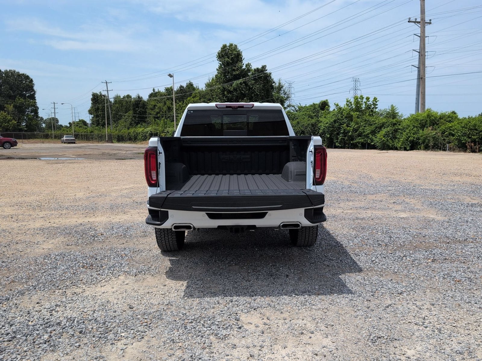 New 2026 GMC Sierra 1500 AT4 w/ AT4 Premium Package AWD/4WD image 4