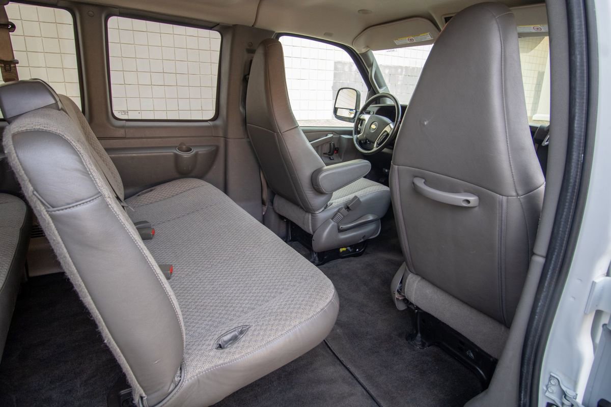 Used 2017 Chevrolet Express 3500 LT w/ LT Preferred Equipment Group image 32