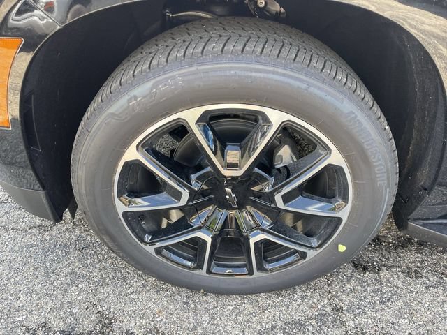 New 2026 Chevrolet Suburban RST w/ RST Capability Package AWD/4WD image 10