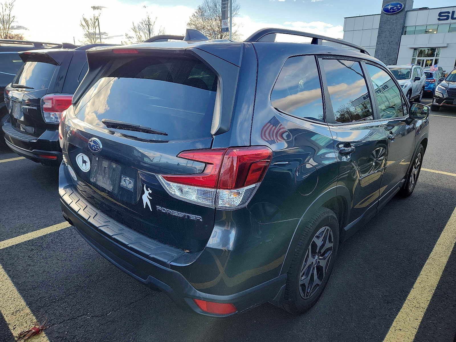 Used 2019 Subaru Forester Premium w/ All-Weather Package image 5
