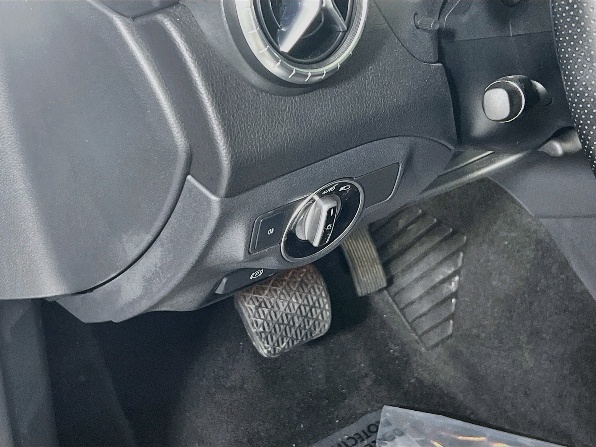 Used 2019 Mercedes-Benz CLA 250 4MATIC image 10
