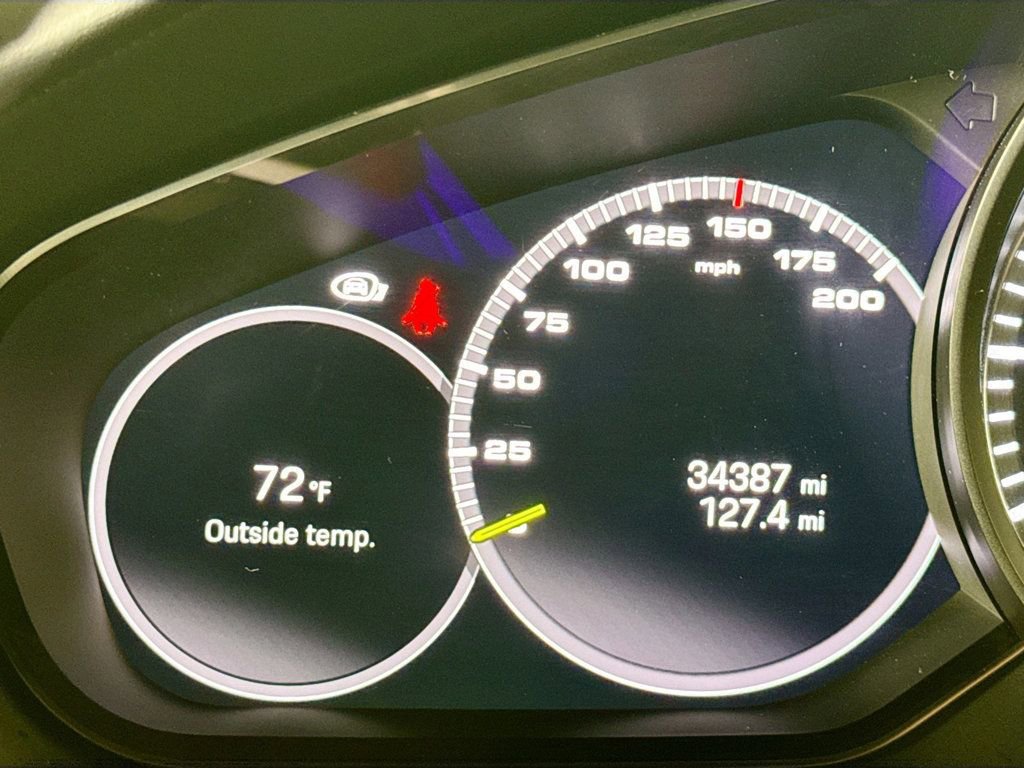 Certified 2022 Porsche Cayenne Turbo S image 11