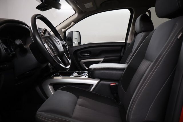 Used 2024 Nissan Titan SV w/ SV Convenience Package AWD/4WD image 11