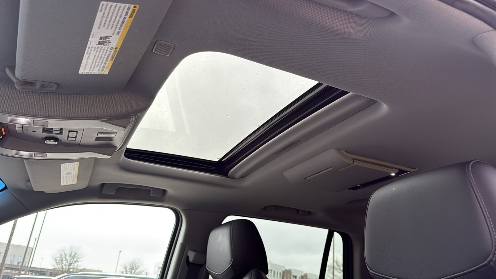 Used 2018 Cadillac Escalade Luxury image 28