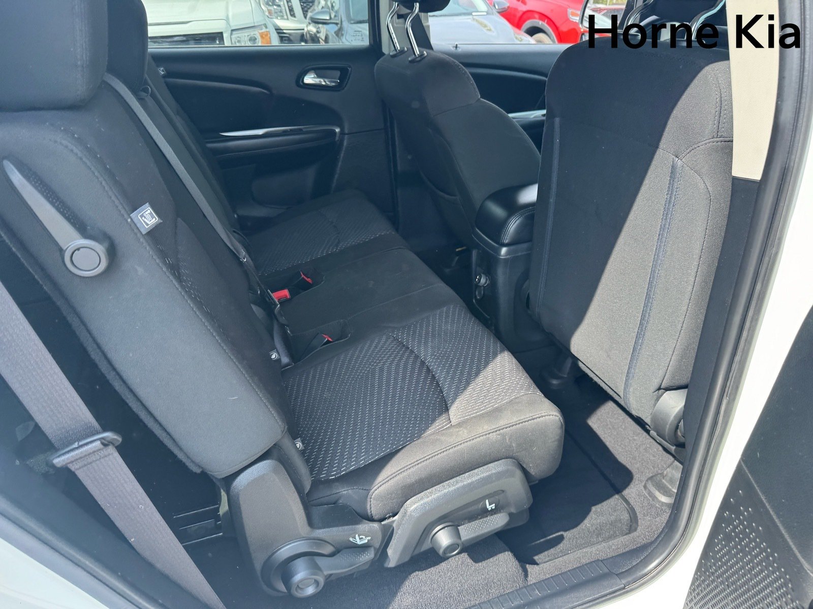 Used 2019 Dodge Journey SE FWD image 28