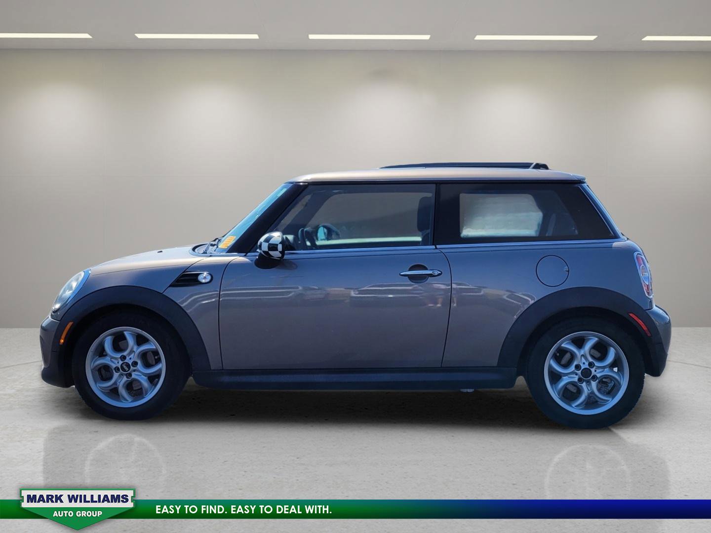 Used 2011 MINI Cooper Hardtop image 7