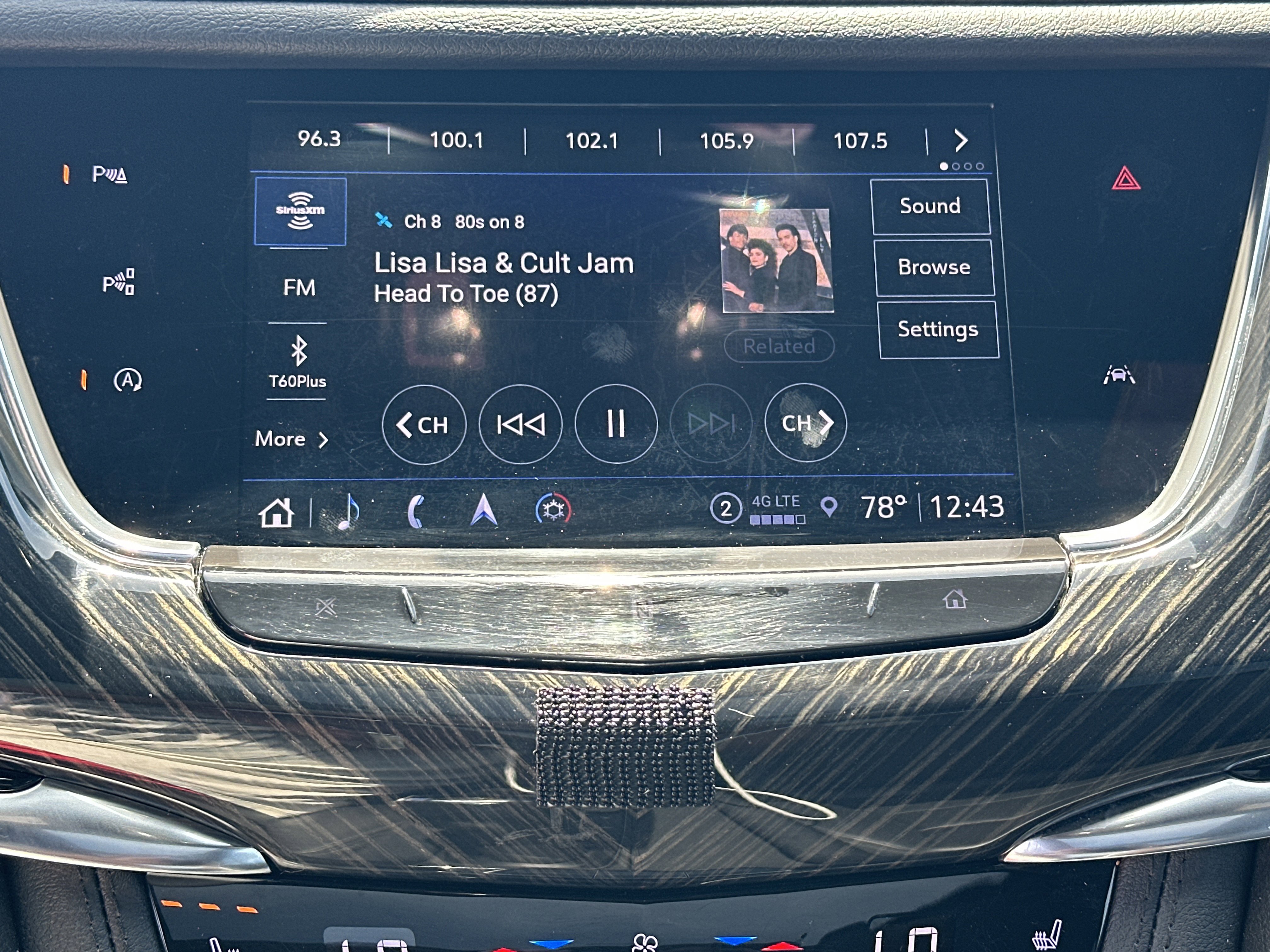 Used 2021 Cadillac XT6 Premium Luxury image 30