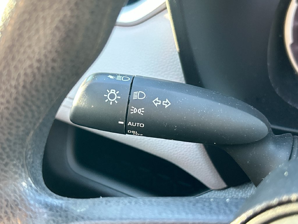 Used 2025 Toyota RAV4 XLE w/ Convenience Package FWD image 21