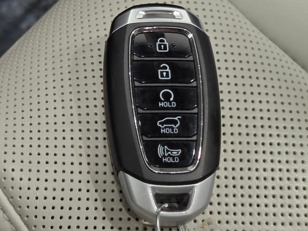 Used 2021 Hyundai Palisade Limited AWD/4WD image 18
