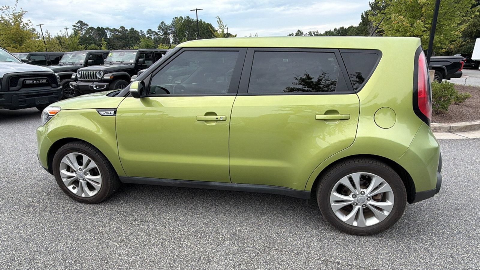 Used 2014 Kia Soul + w/ Primo Package FWD image 11