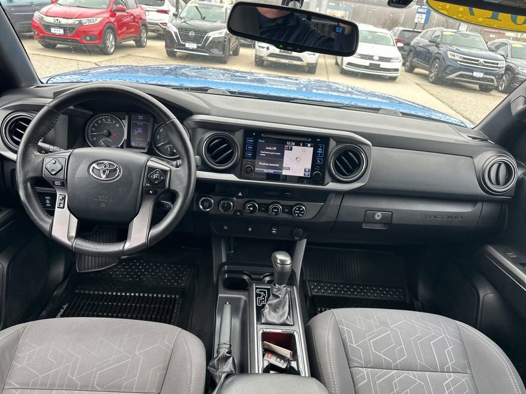 Used 2017 Toyota Tacoma TRD Off-Road w/ Tow Package AWD/4WD image 19
