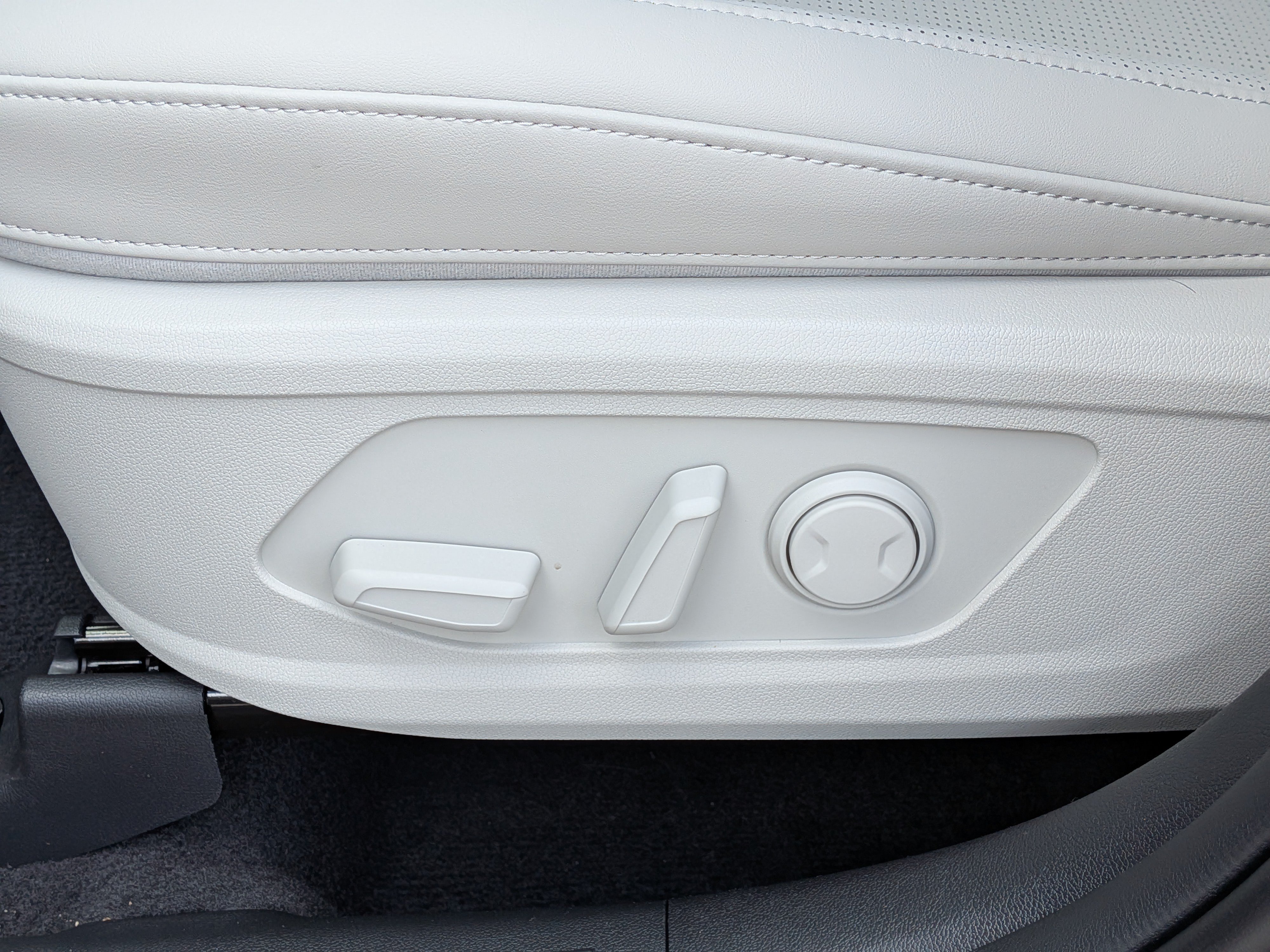 New 2026 Kia Sorento S FWD image 25
