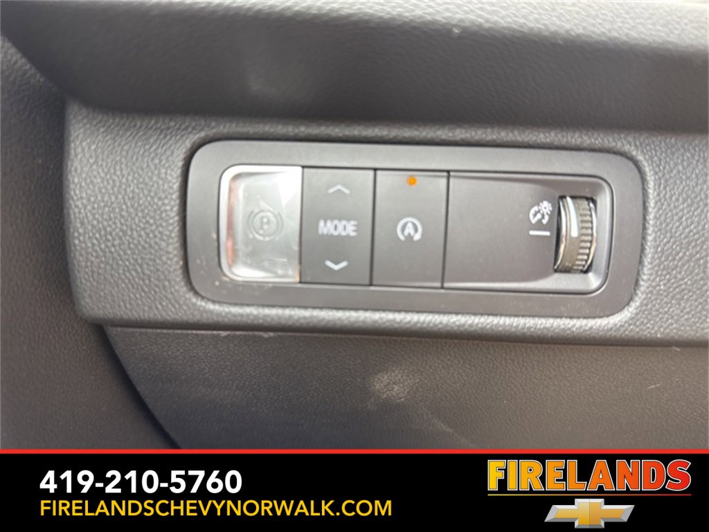 New 2025 Chevrolet Traverse LT w/ Enhanced Driving Package image 24