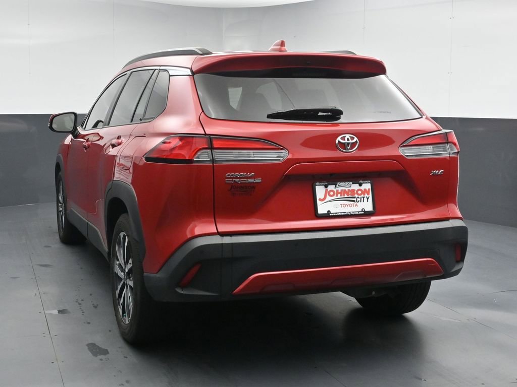 Used 2022 Toyota Corolla Cross XLE FWD image 6