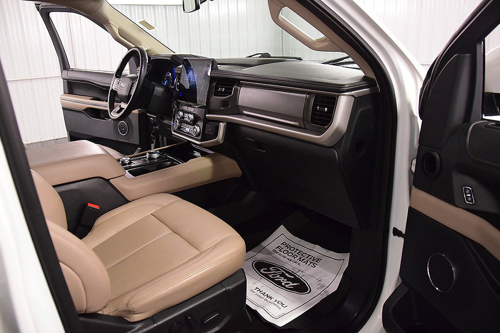 Used 2023 Ford Expedition XLT AWD/4WD image 33