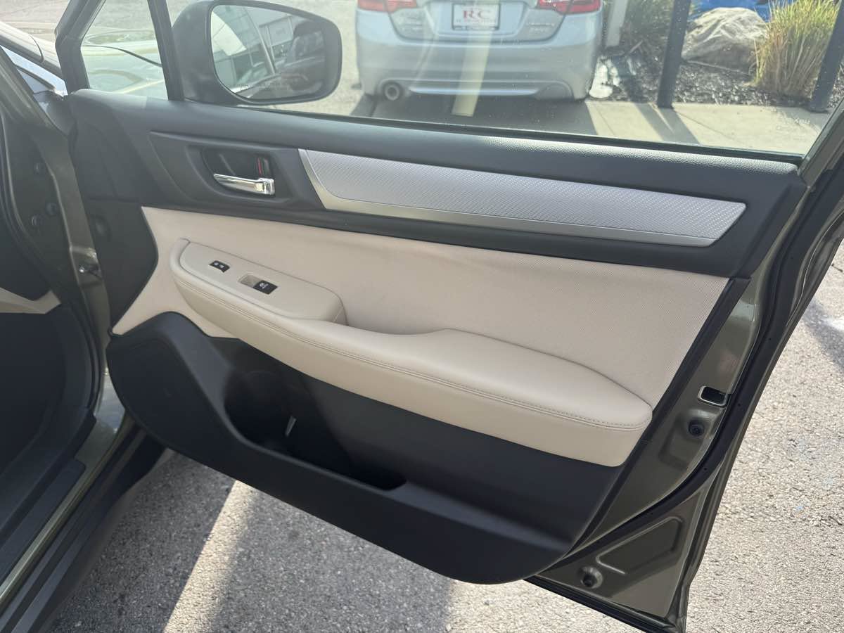 Used 2018 Subaru Outback 2.5i Premium AWD/4WD image 20