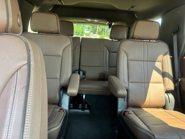 New 2026 Chevrolet Tahoe High Country AWD/4WD image 15