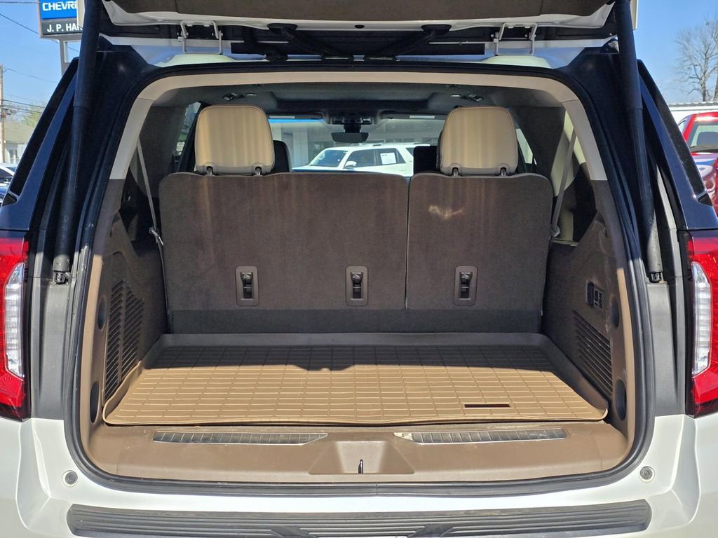 Used 2021 GMC Yukon XL Denali w/ Denali Premium Package image 11