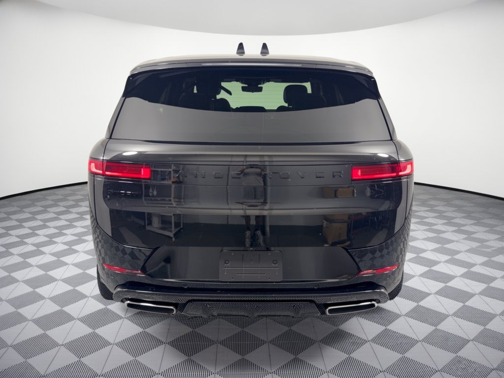 New 2027 Land Rover Range Rover Sport Dynamic SE AWD/4WD image 11