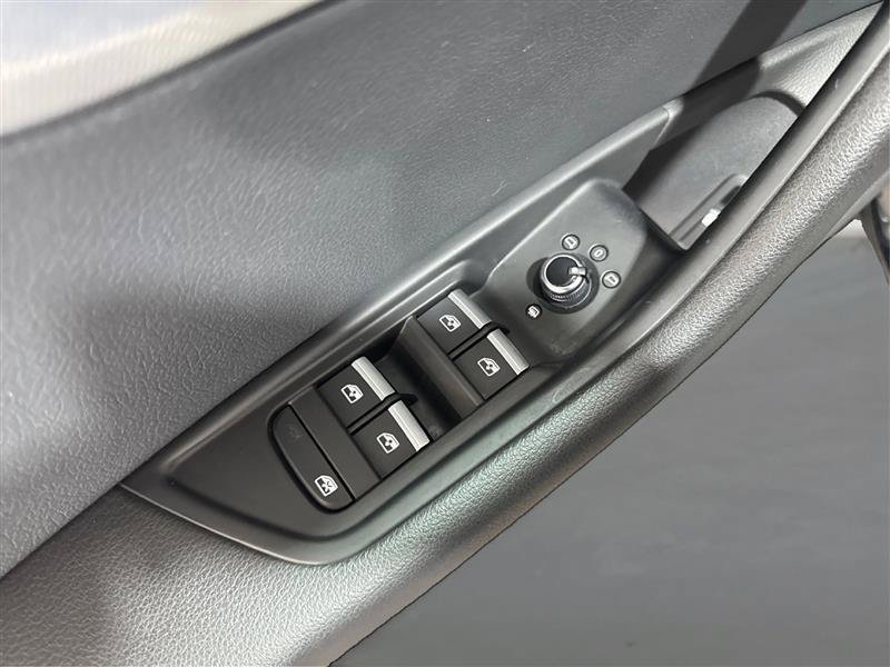 Used 2018 Audi A4 2.0T Premium w/ Convenience Package AWD/4WD image 31