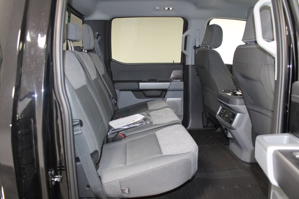 New 2026 Ford F250 XLT w/ XLT Premium Package image 33