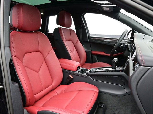 New 2026 Porsche Macan image 19