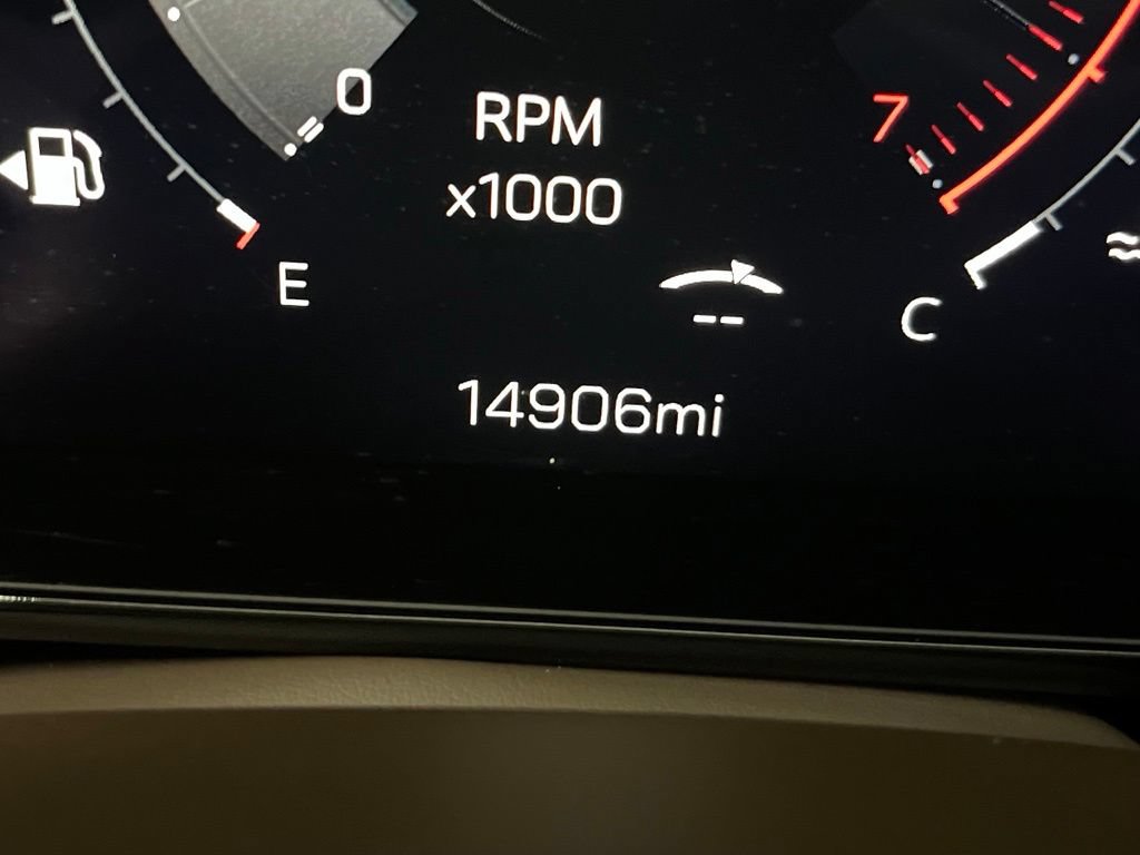 Used 2025 GMC Yukon Elevation AWD/4WD image 29