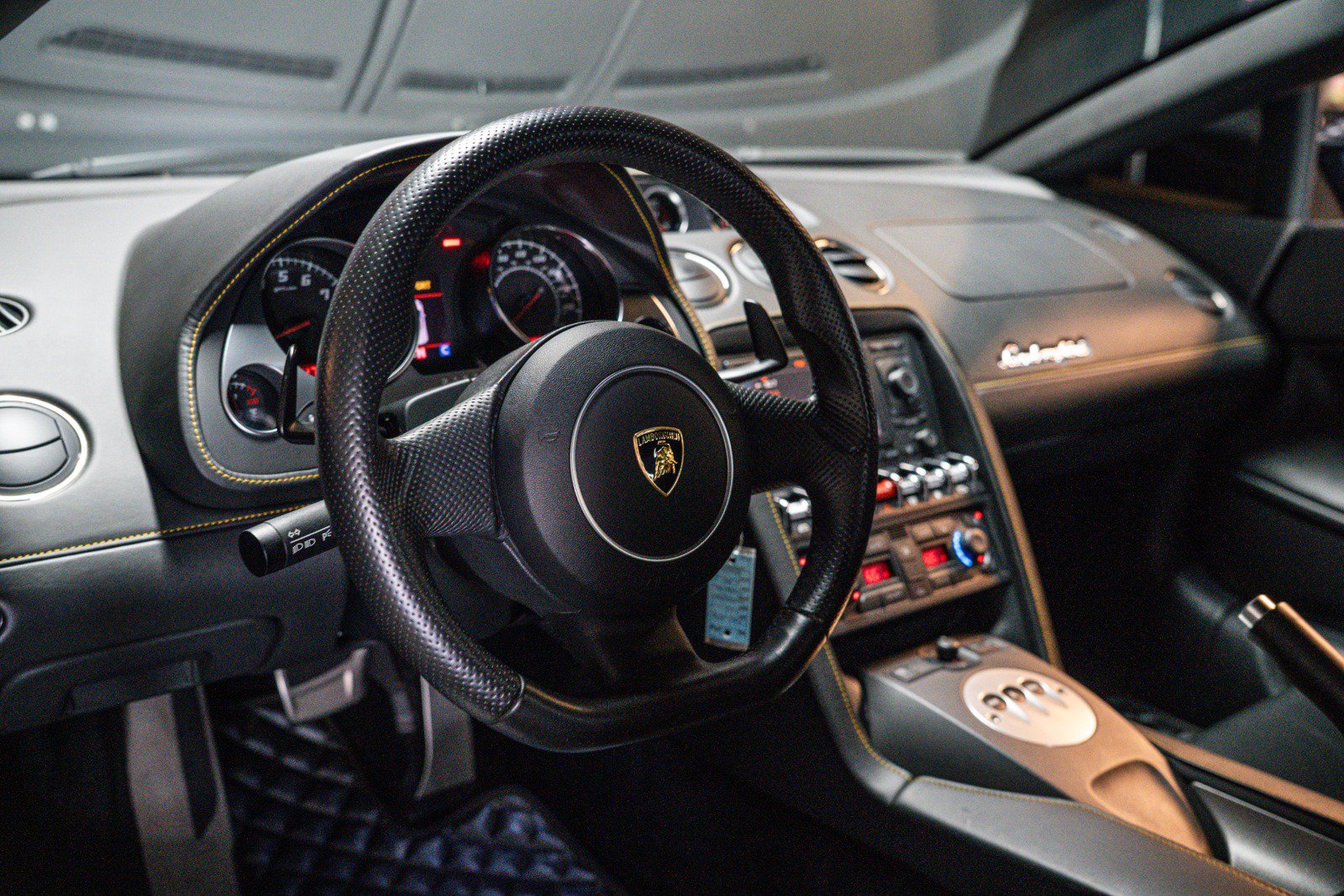 Used 2011 Lamborghini Gallardo LP 560-4 AWD/4WD image 6