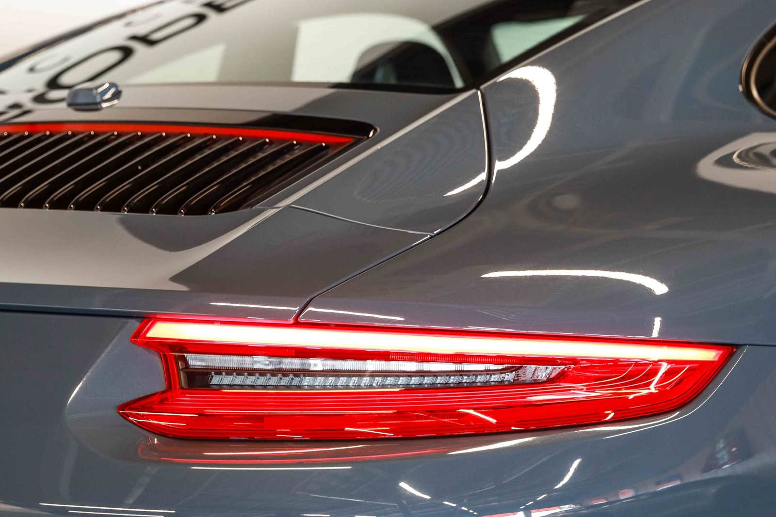 Used 2017 Porsche 911 Carrera image 22