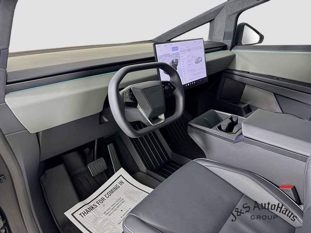 Used 2025 Tesla Cybertruck AWD Crew Cab image 9