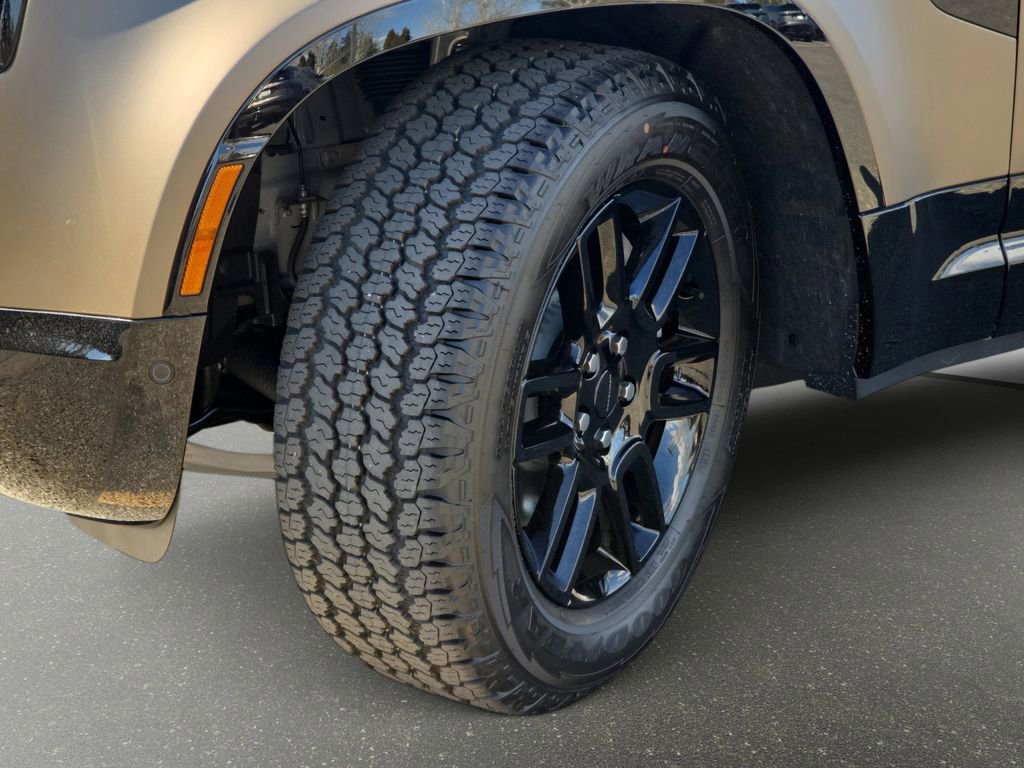 New 2026 Land Rover Defender 110 X-Dynamic SE image 33