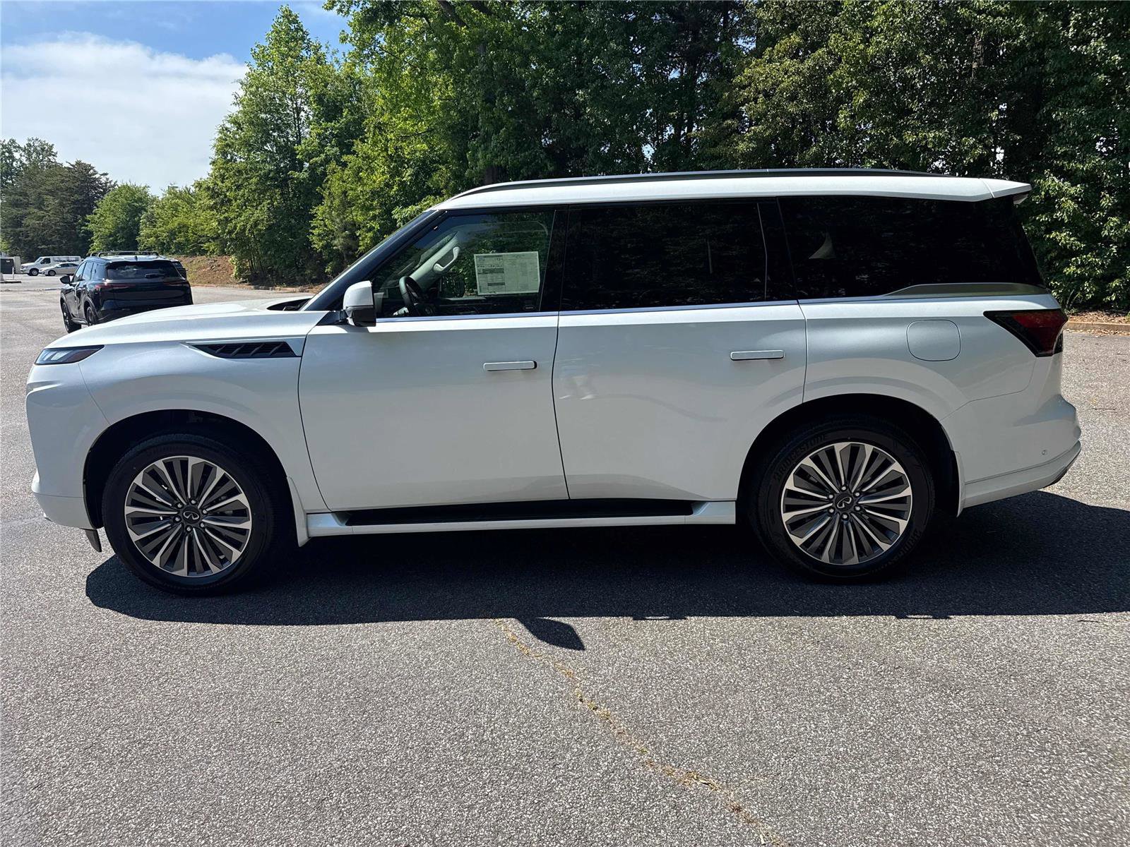 New 2026 INFINITI QX80 Luxe AWD/4WD image 9