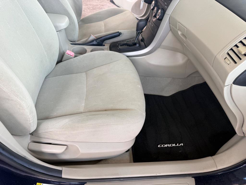 Used 2013 Toyota Corolla L FWD image 29