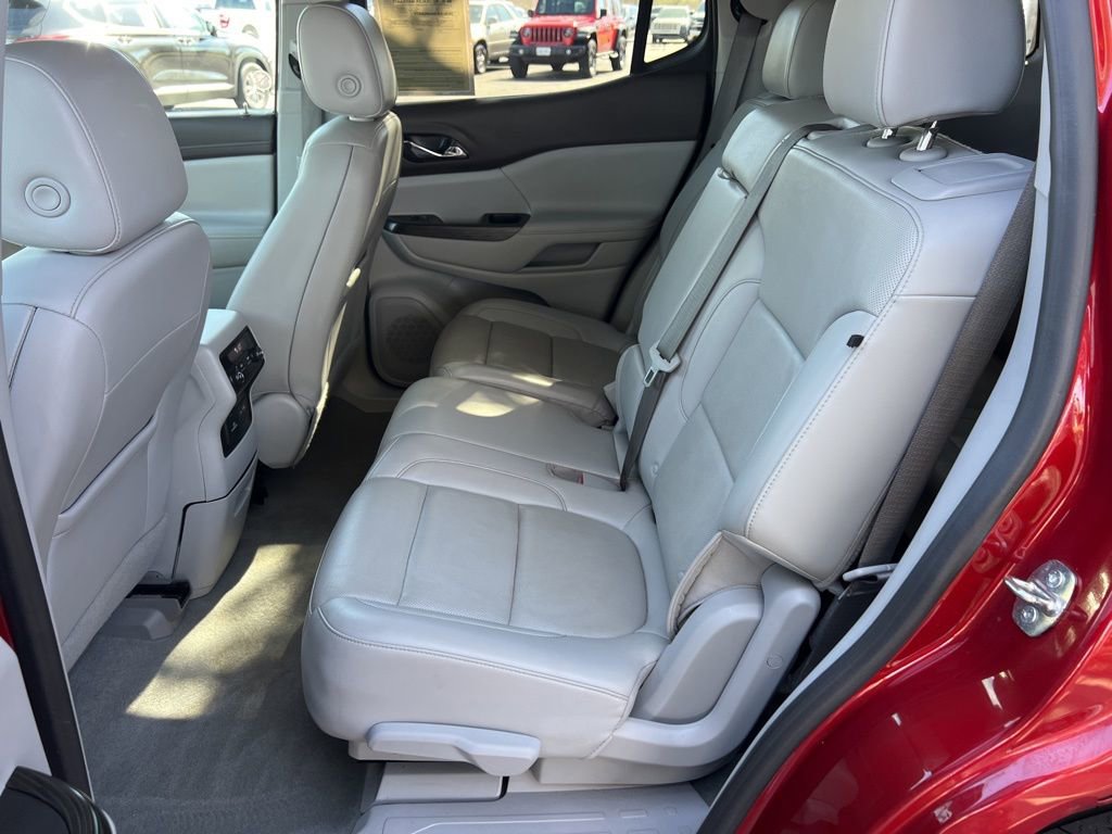 Used 2023 GMC Acadia SLT image 18