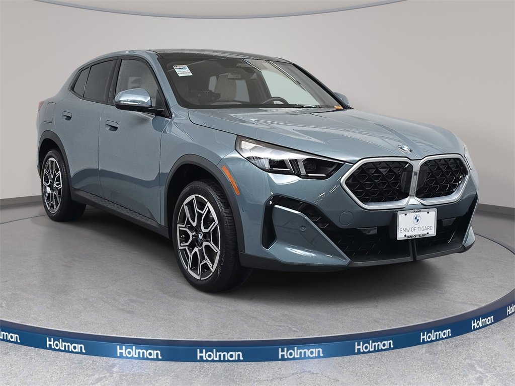 Used 2025 BMW X2 xDrive28i w/ Convenience Package image 4