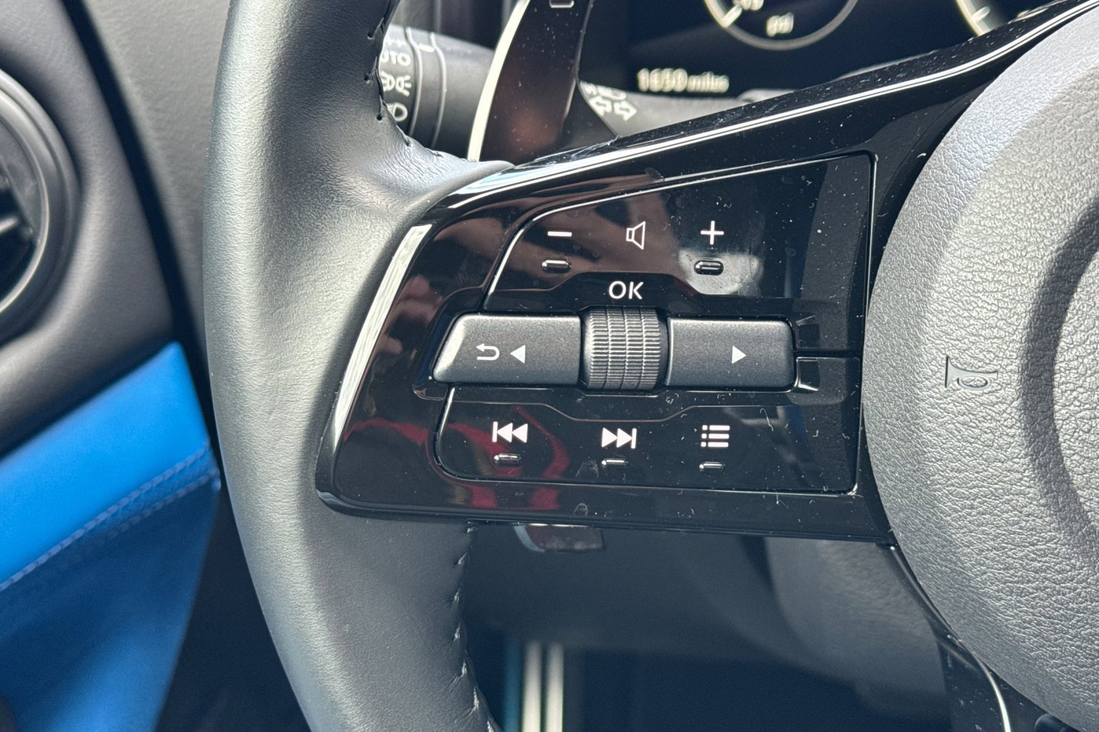 New 2024 Nissan Z Performance w/ Floor Mat Package image 26