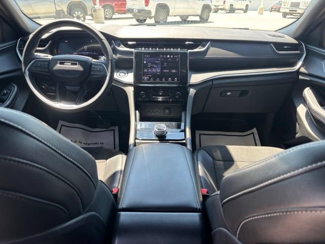 Used 2024 Jeep Grand Cherokee L Laredo AWD/4WD image 19