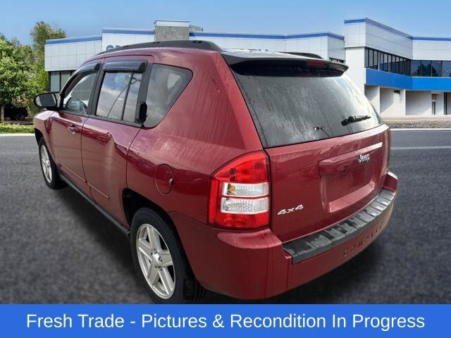 Used 2010 Jeep Compass Sport AWD/4WD image 3
