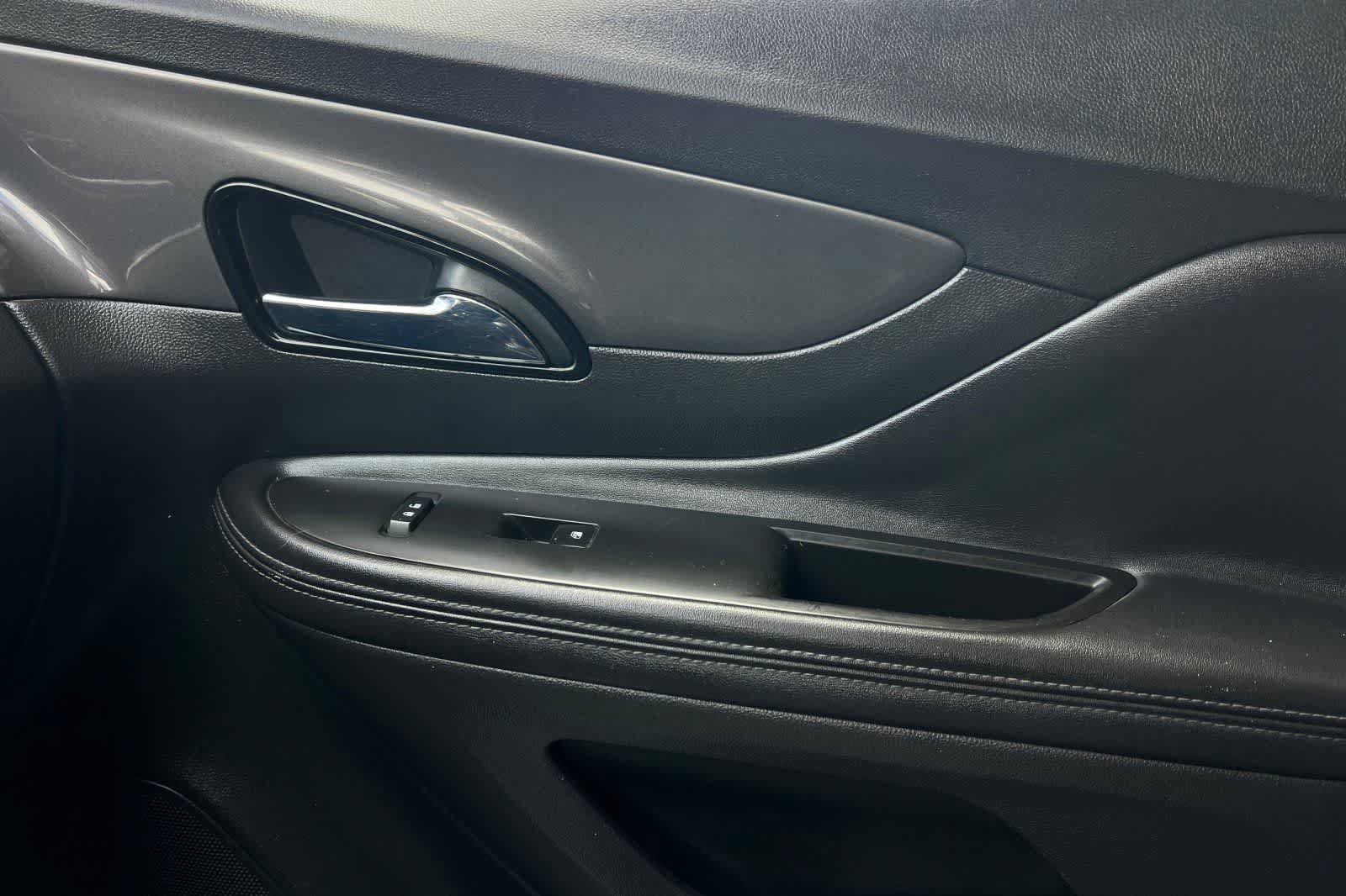 Used 2019 Buick Encore Preferred FWD image 19