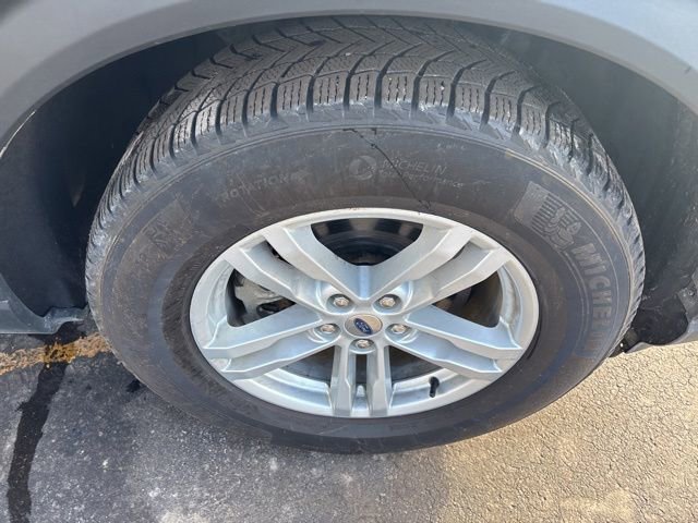 Used 2022 Ford Explorer XLT AWD/4WD image 12