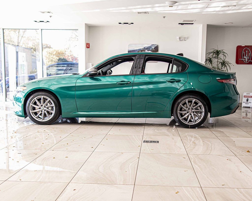 New 2025 Alfa Romeo Giulia AWD image 6