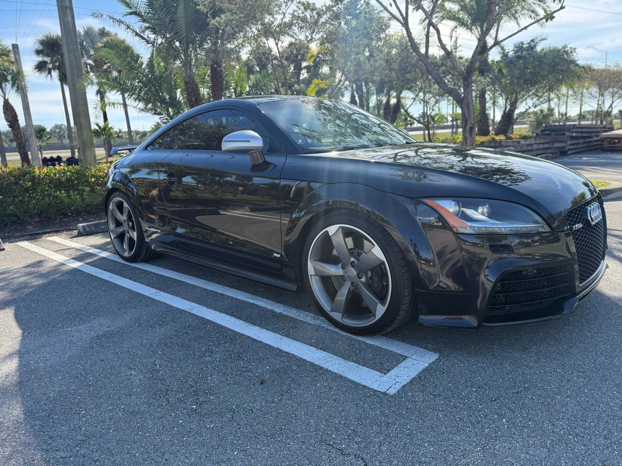 Used 2012 Audi TT RS w/ Tech Pkg image 9